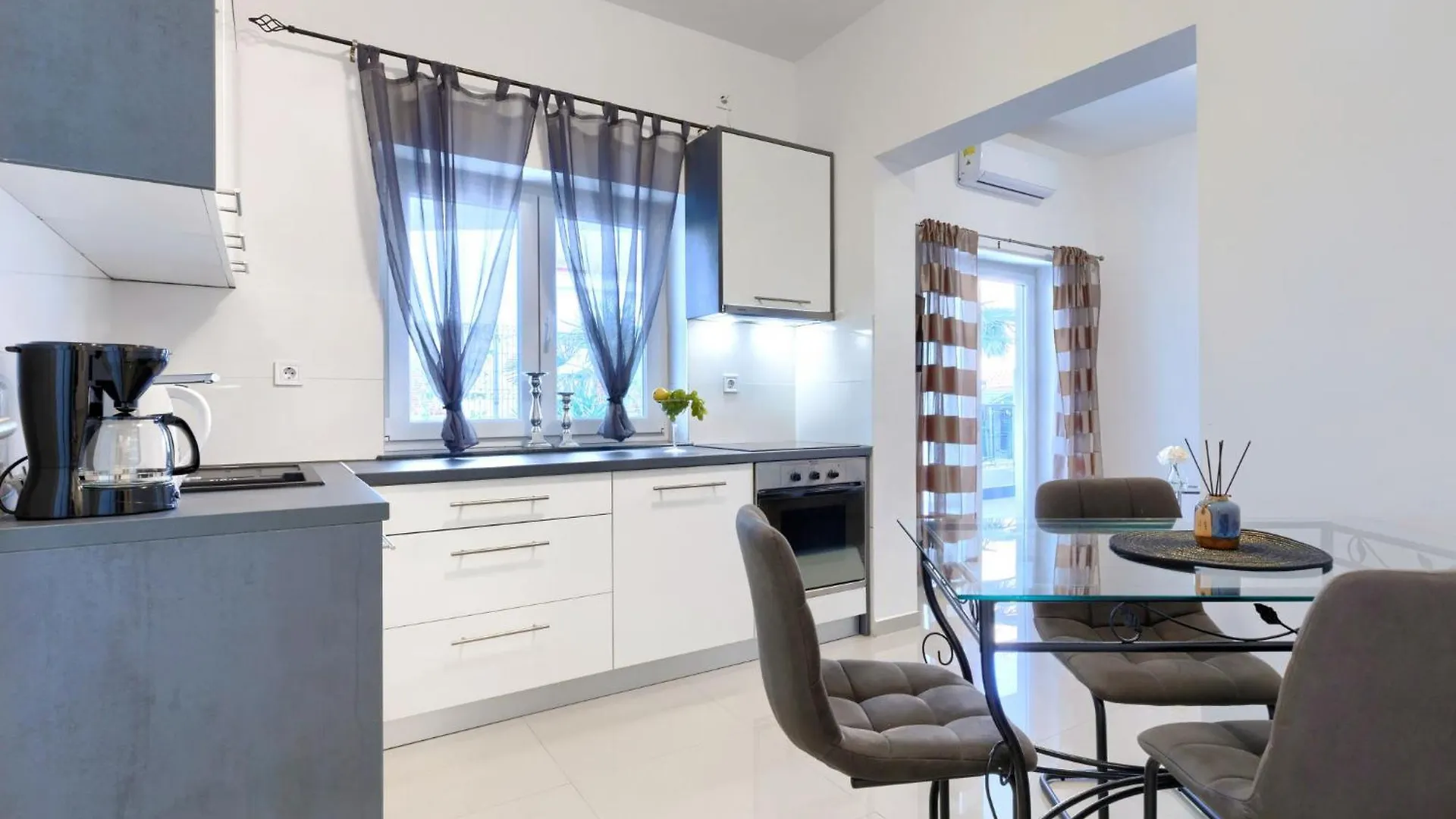 Apartment Villa Amra-1 By Interhome Porec
